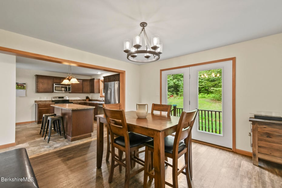 230 Curran Rd Photo 22