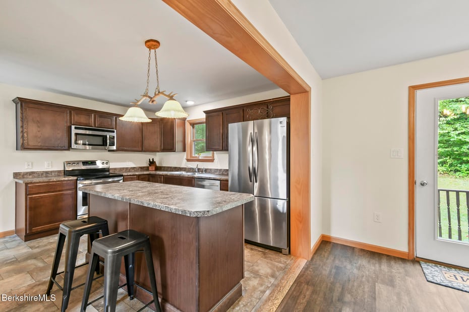 230 Curran Rd Photo 24