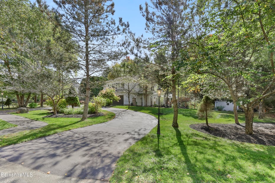 269 Mountain Dr Photo 40