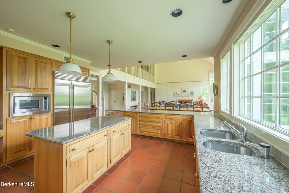 32 Crooked Hill Rd Photo 22