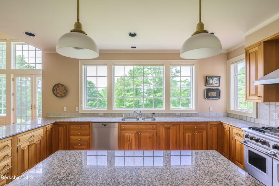 32 Crooked Hill Rd Photo 23