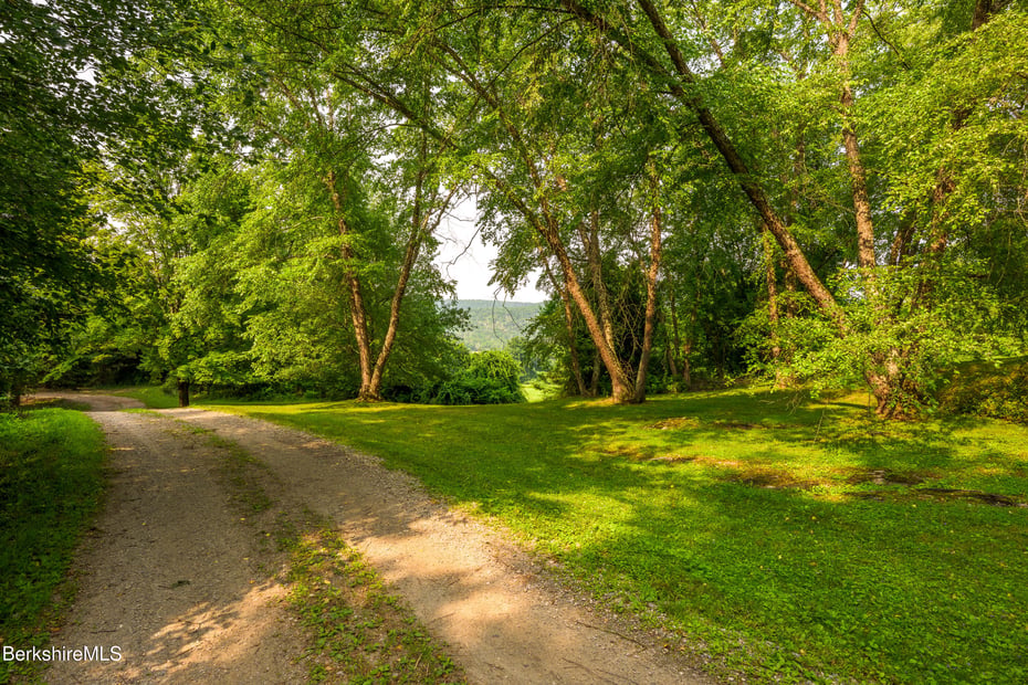 32 Crooked Hill Rd Photo 73