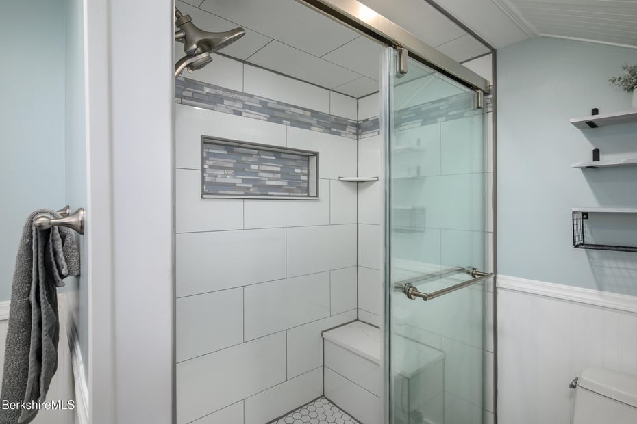 53 Depot St Photo 15