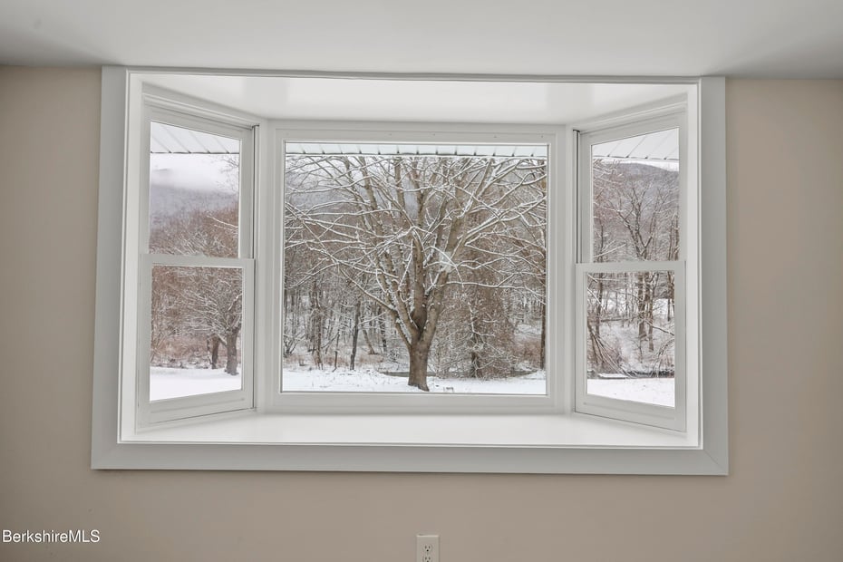 738 River Rd Photo 14