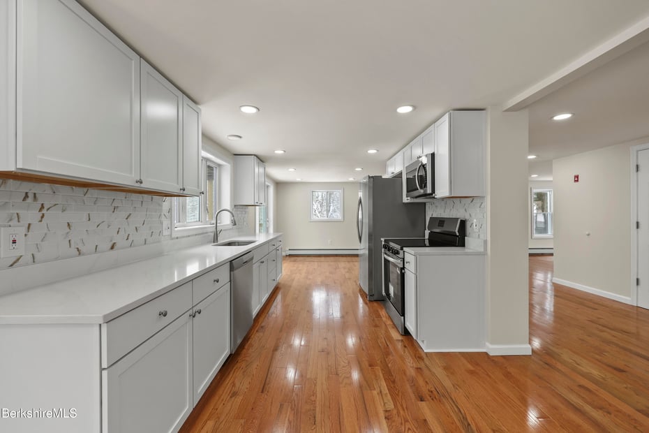 738 River Rd Photo 27