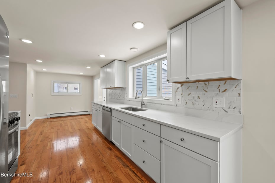 738 River Rd Photo 30