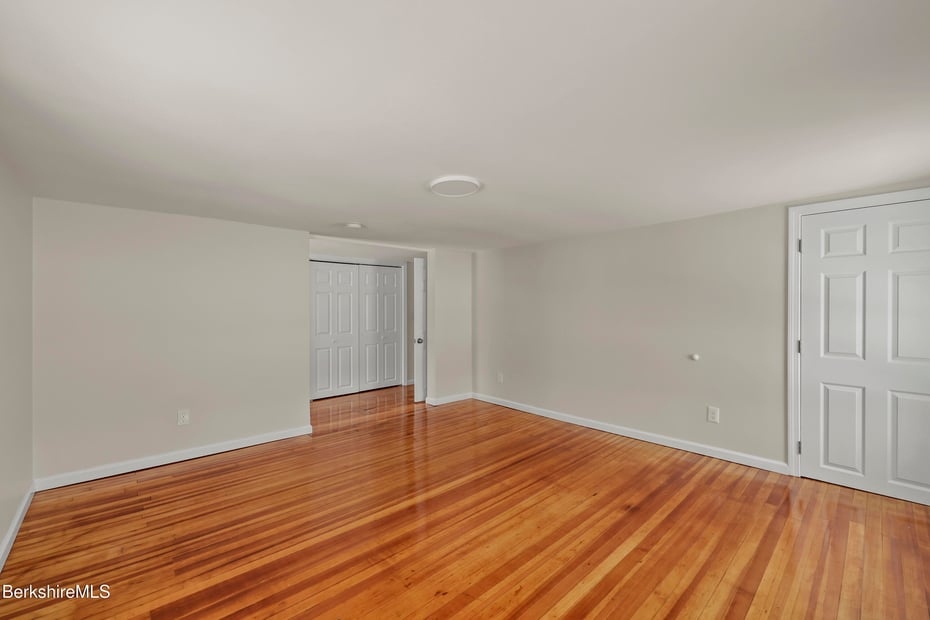 738 River Rd Photo 42