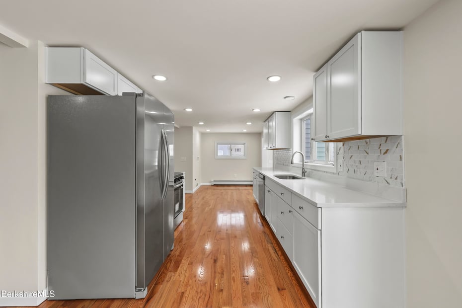 738 River Rd Photo 29