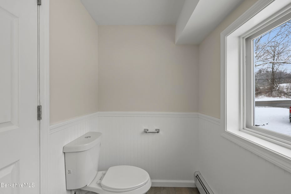 738 River Rd Photo 36