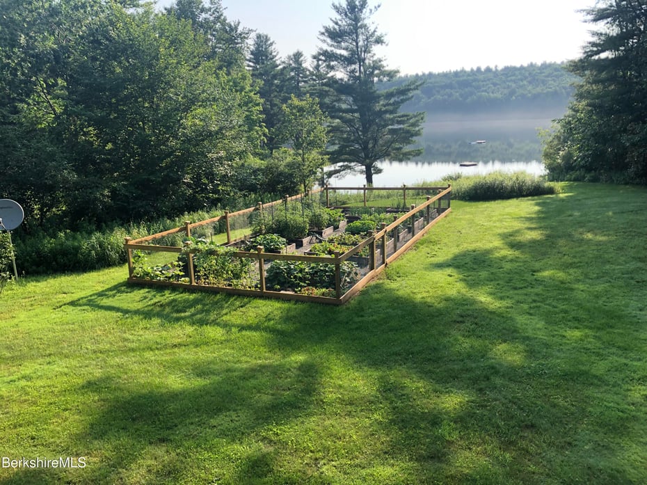 201 Stratford Rd Photo 4