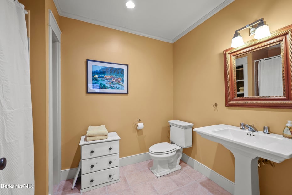 201 Stratford Rd Photo 58