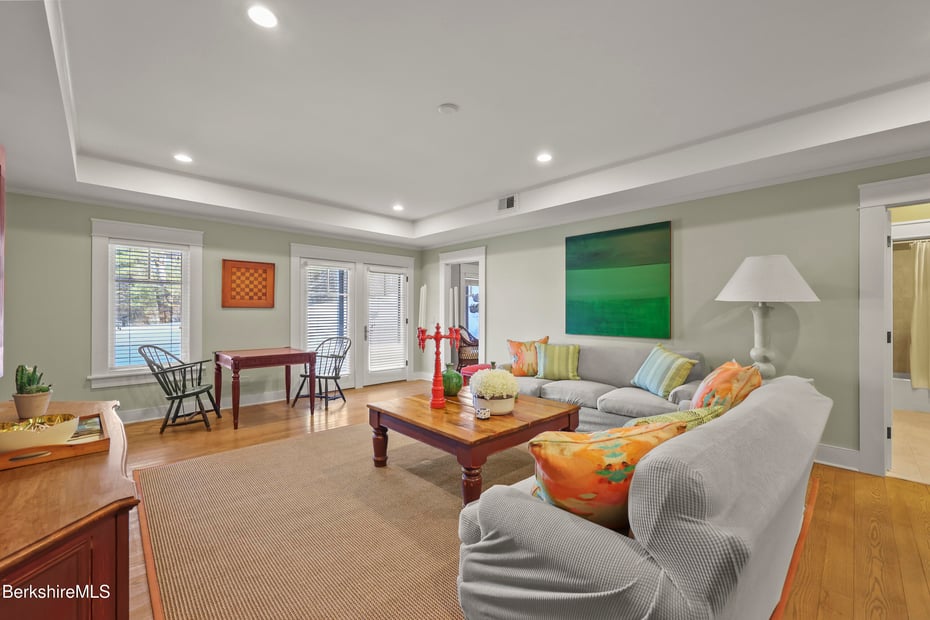 201 Stratford Rd Photo 43