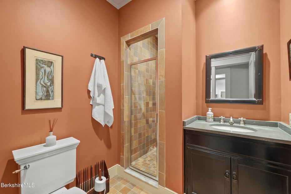 201 Stratford Rd Photo 41