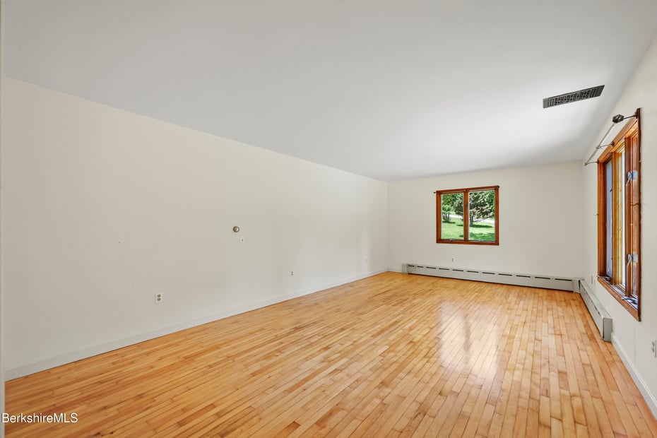 1130 Main Dalton Rd Photo 15