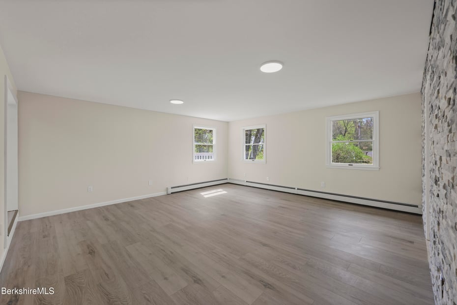 149 Wilshire Dr Photo 30