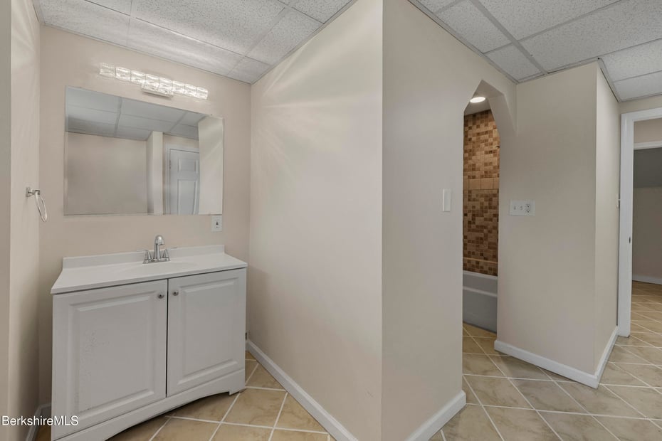 149 Wilshire Dr Photo 50