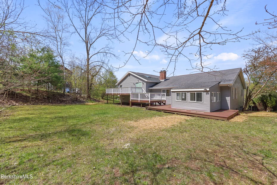 149 Wilshire Dr Photo 6