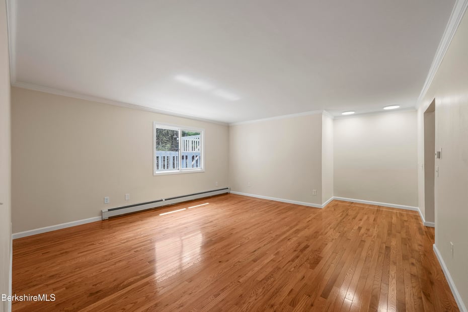 149 Wilshire Dr Photo 14