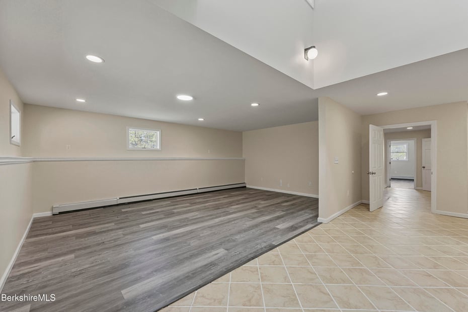 149 Wilshire Dr Photo 42