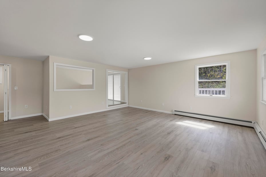 149 Wilshire Dr Photo 31