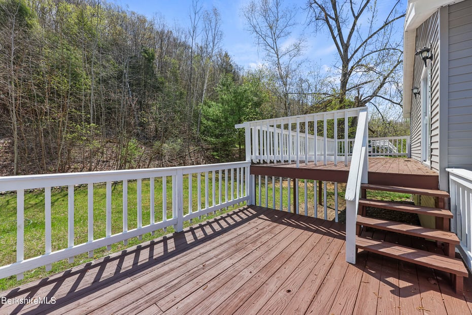 149 Wilshire Dr Photo 8
