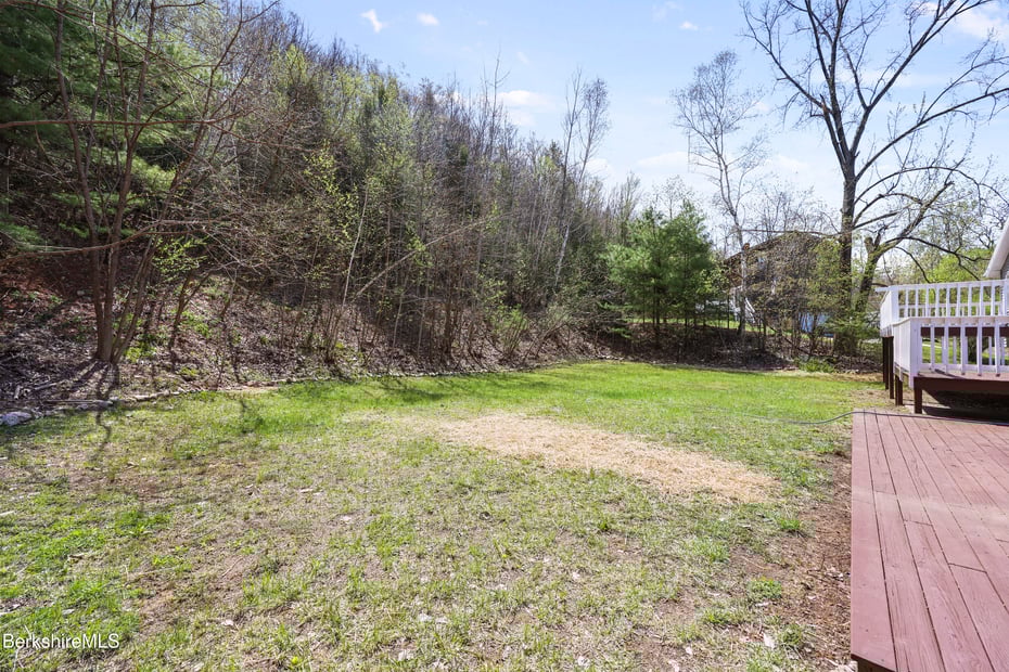 149 Wilshire Dr Photo 5
