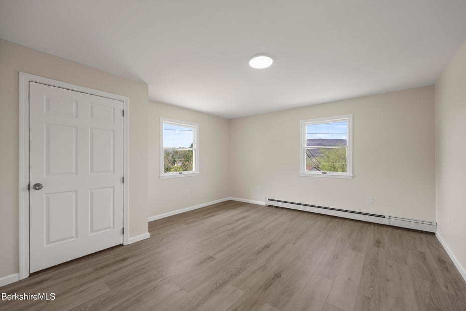 149 Wilshire Dr Photo 37