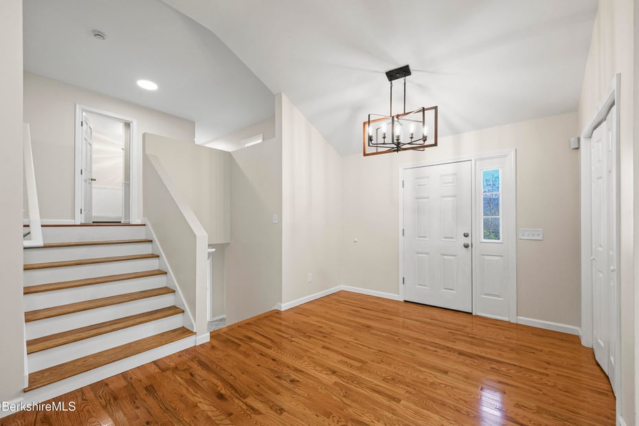 149 Wilshire Dr Photo 10