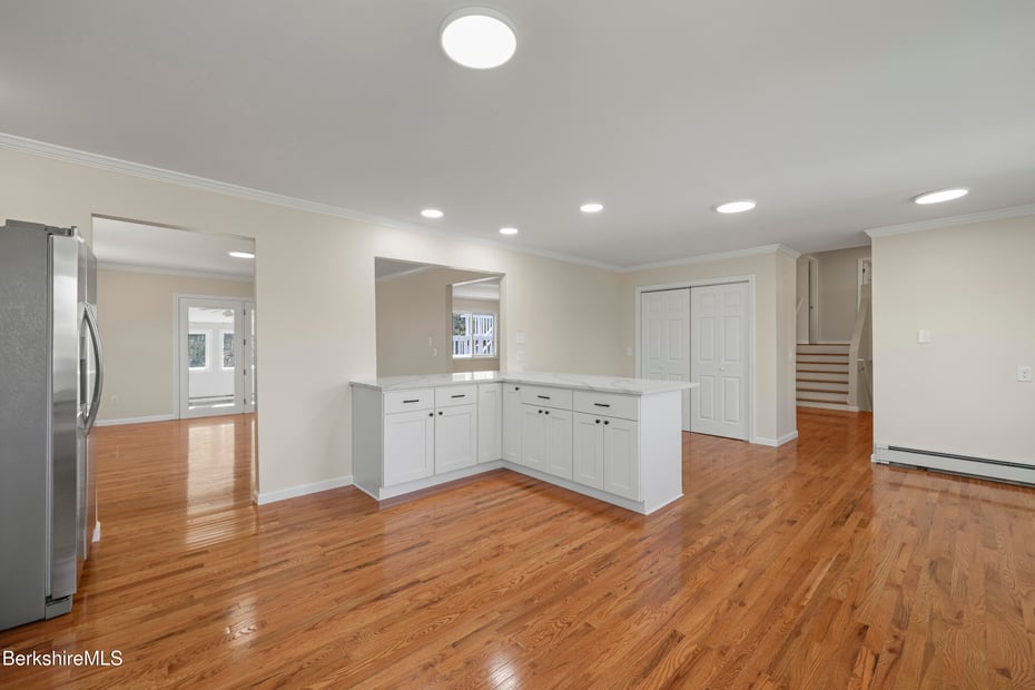 149 Wilshire Dr Photo 23