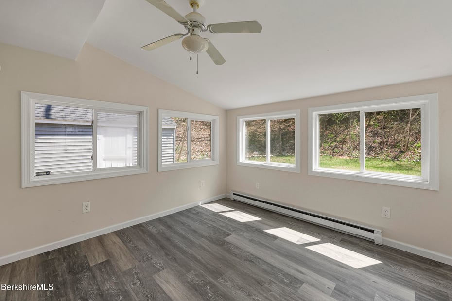 149 Wilshire Dr Photo 26