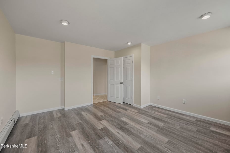 149 Wilshire Dr Photo 49