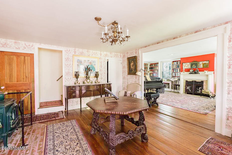 81 Egremont Plain Rd Photo 9