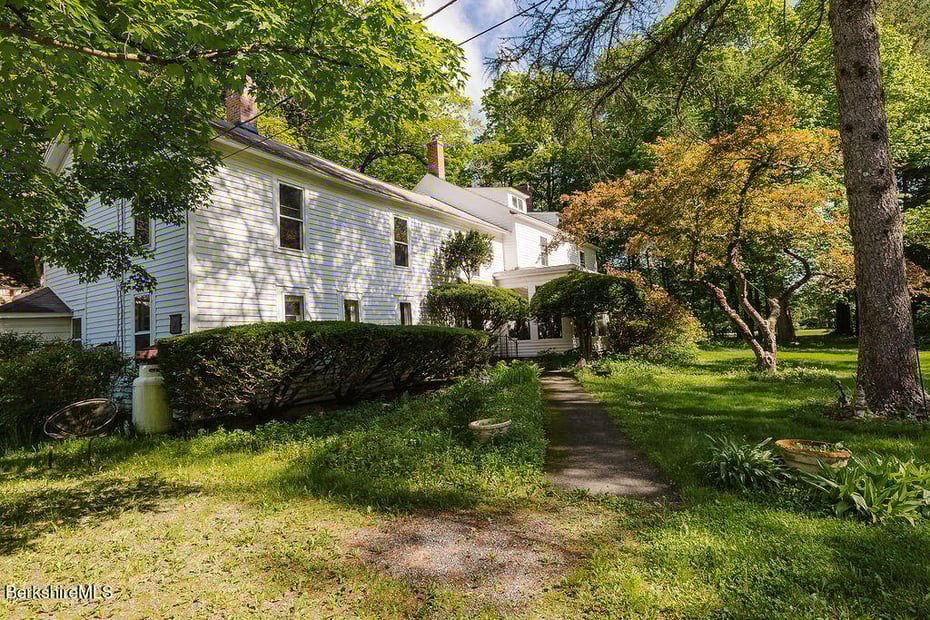 81 Egremont Plain Rd Photo 2