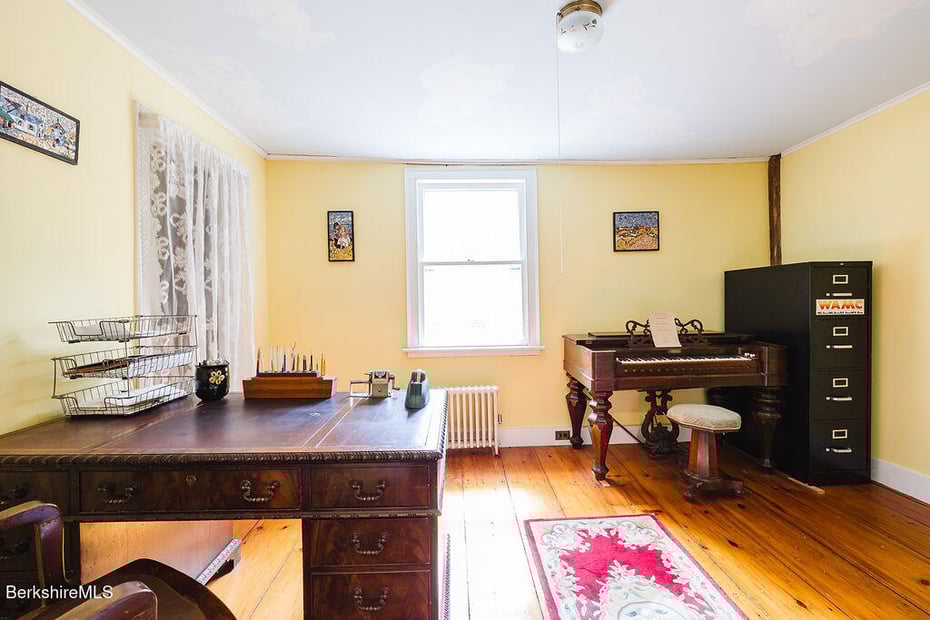 81 Egremont Plain Rd Photo 22
