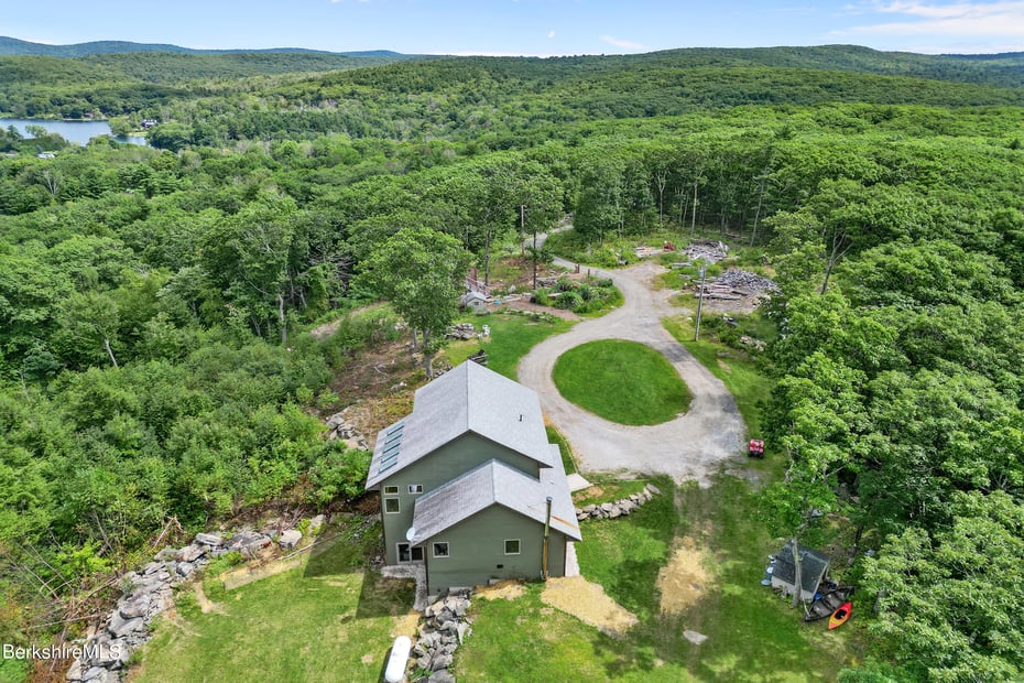 26 Stonebridge Way Photo 62