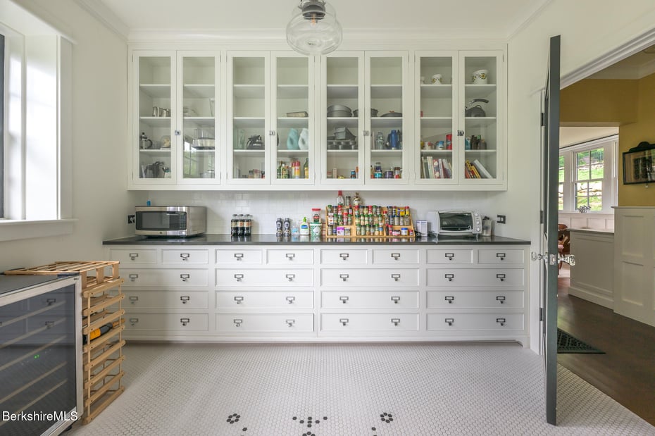 399 Under Mountain Rd Photo 25