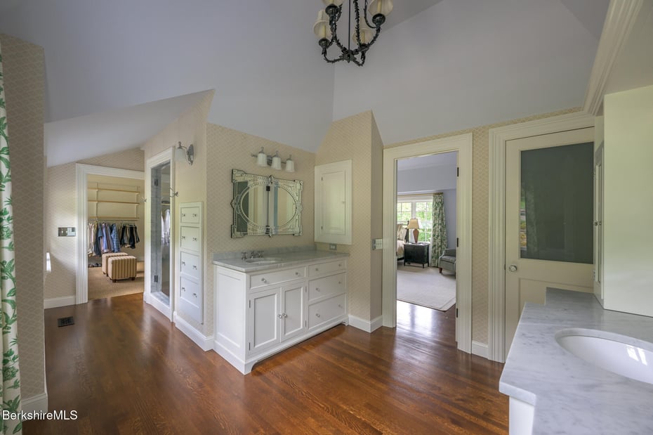 399 Under Mountain Rd Photo 42