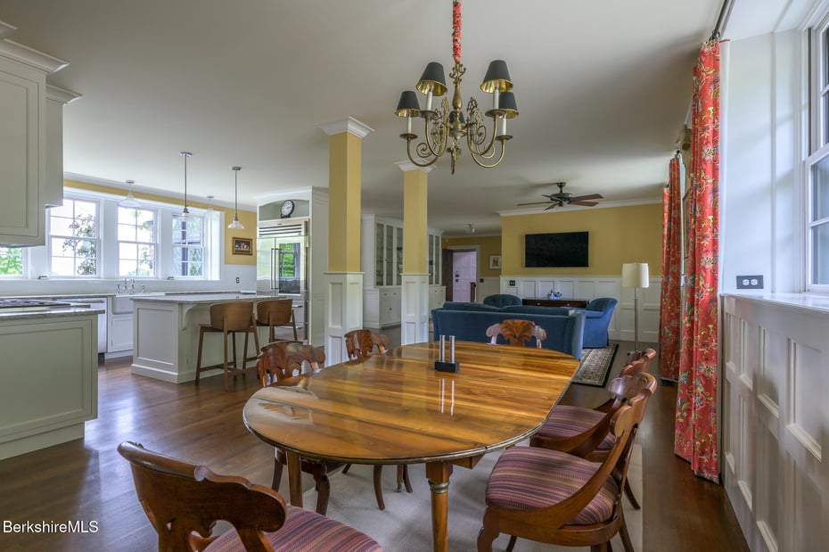 399 Under Mountain Rd Photo 23