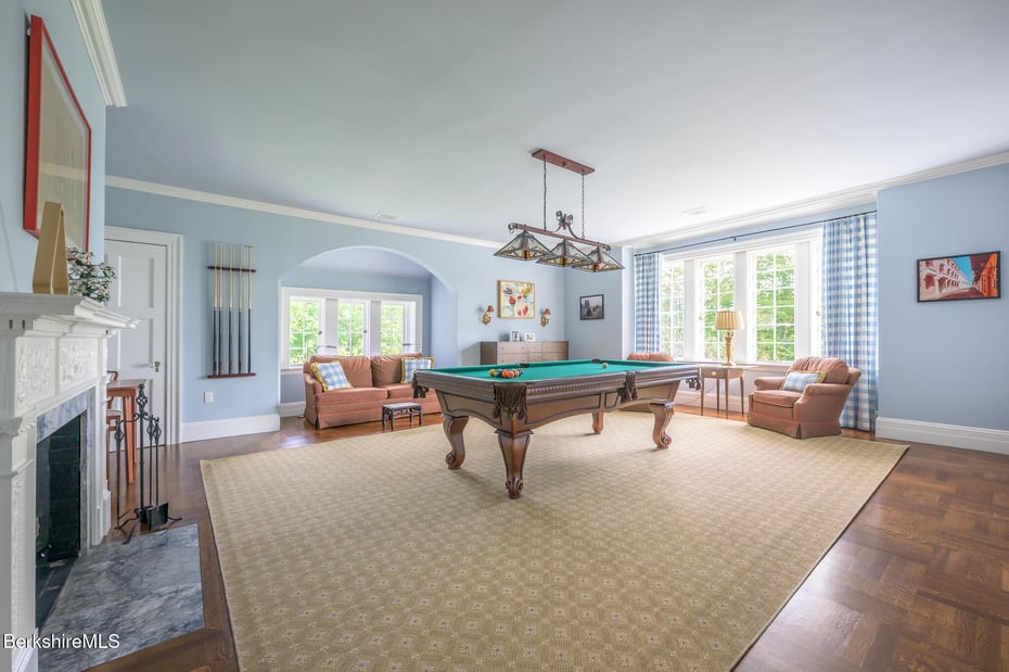 399 Under Mountain Rd Photo 36