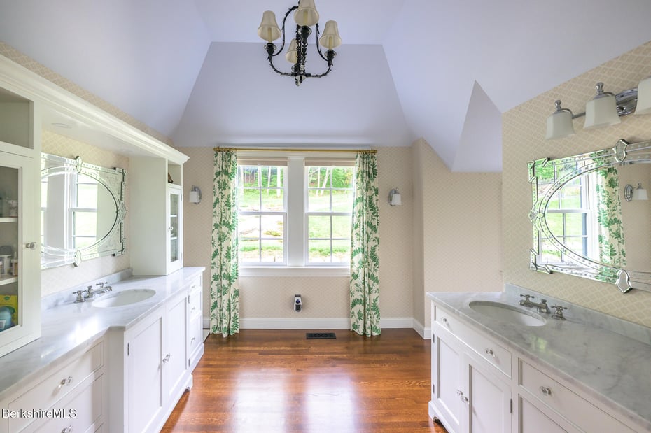 399 Under Mountain Rd Photo 41