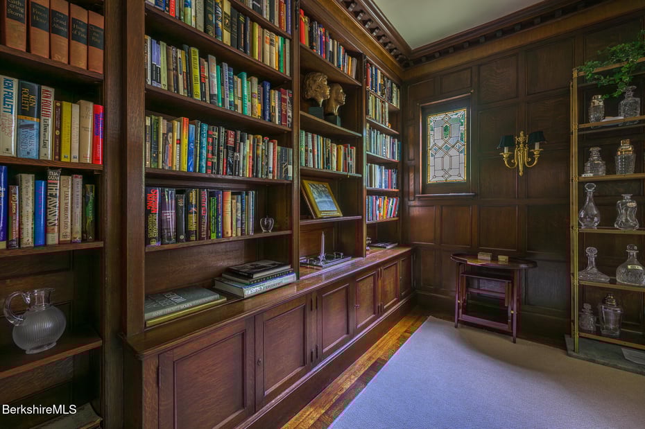 399 Under Mountain Rd Photo 11