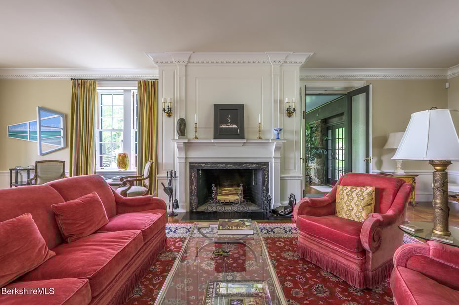 399 Under Mountain Rd Photo 12