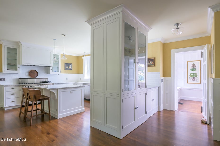 399 Under Mountain Rd Photo 20