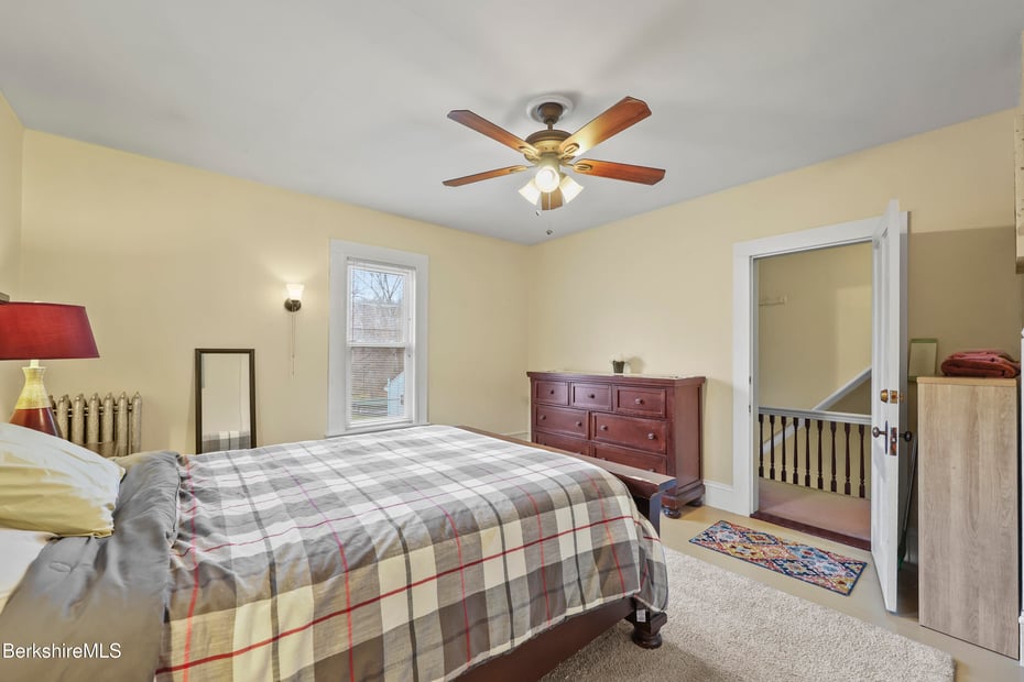 34 Goodrich St Photo 28