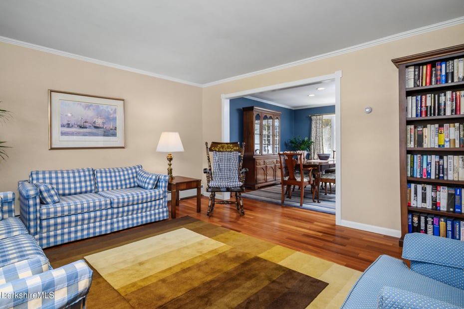 54 Pinehill Ter Photo 17