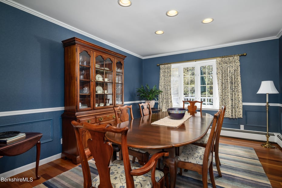 54 Pinehill Ter Photo 19