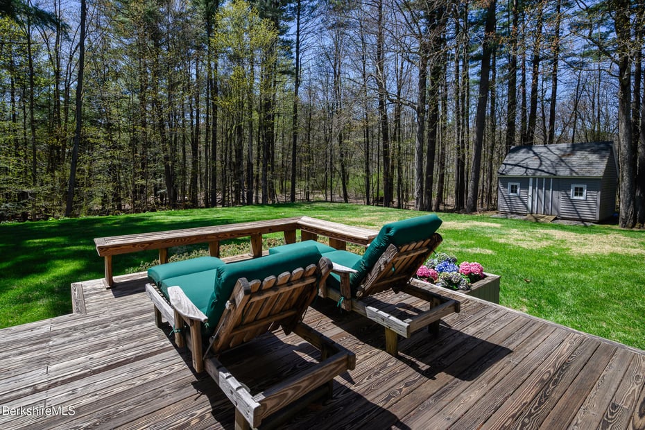 54 Pinehill Ter Photo 8