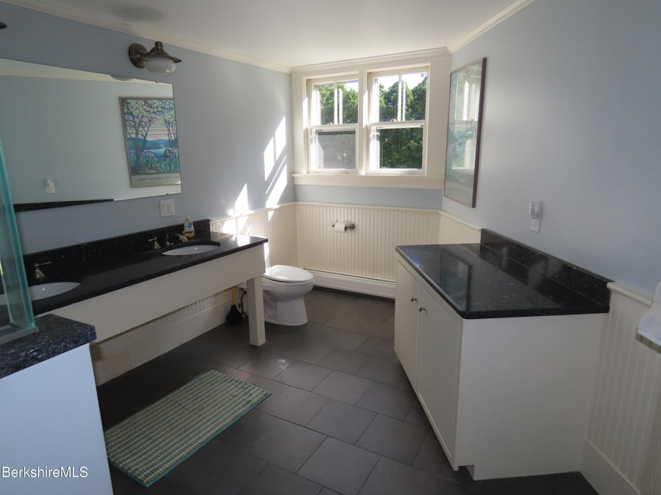 175 Bulkley St Photo 39