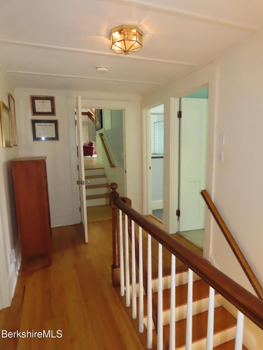 175 Bulkley St Photo 35