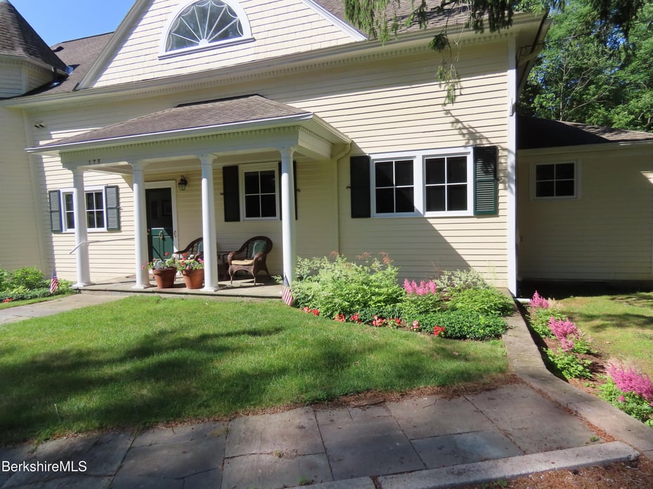 175 Bulkley St Photo 7